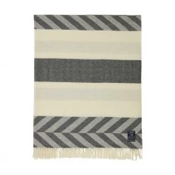 Lexington Herringbone Striped Recycled Throw Gray -Miinto Salgsbutikk unnamed file 2570
