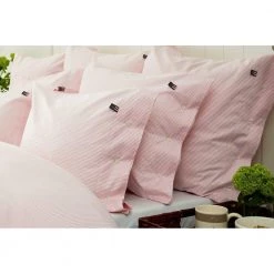 Lexington Pin Point Pillowcase Pink -Miinto Salgsbutikk unnamed file 2742