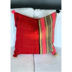 Tirillm Cushion Red -Miinto Salgsbutikk unnamed file 3016