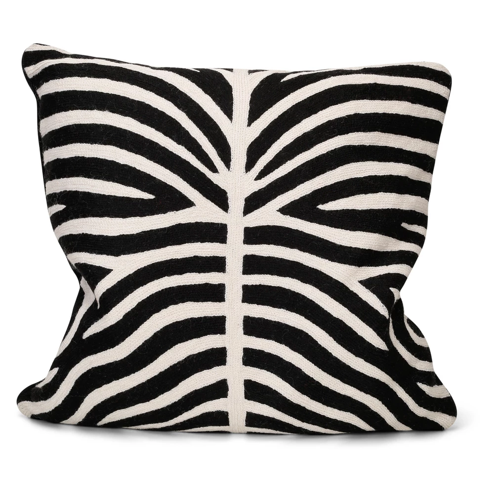 Tirillm ZEBRA HÅNDBRODERT PUTETREKK White 4 Tirillm ZEBRA HÅNDBRODERT PUTETREKK White - Bilde 2