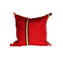 Tirillm Cushion Red -Miinto Salgsbutikk unnamed file 3856