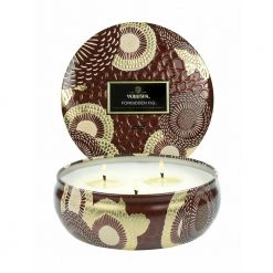 Voluspa 3-Wick Tin Candle Forbidden Fig Interiør Red