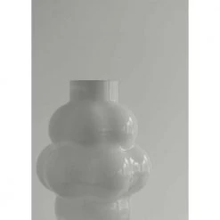 Louise Roe Balloon Vase 04 White -Miinto Salgsbutikk unnamed file 808