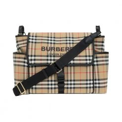 Burberry Changing Bag With Logo Beige -Miinto Salgsbutikk unnamed file 822